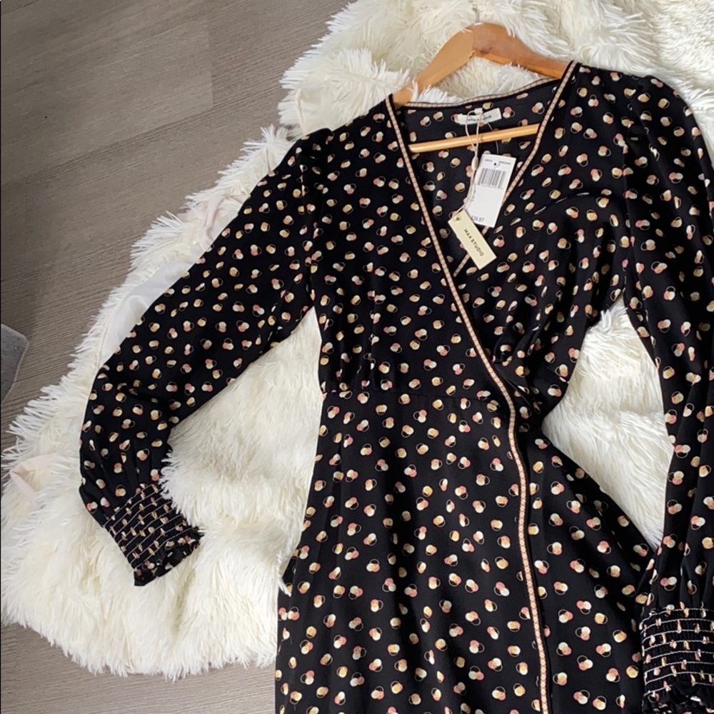 Black dress ( polka )